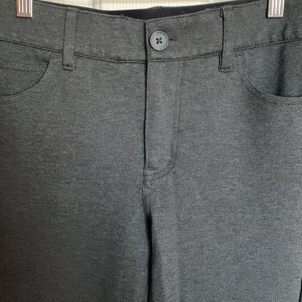 Torrid slim stretch cropped crop pants size 10 8